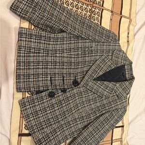 Chic Tweed Blazer in Navy and Cream